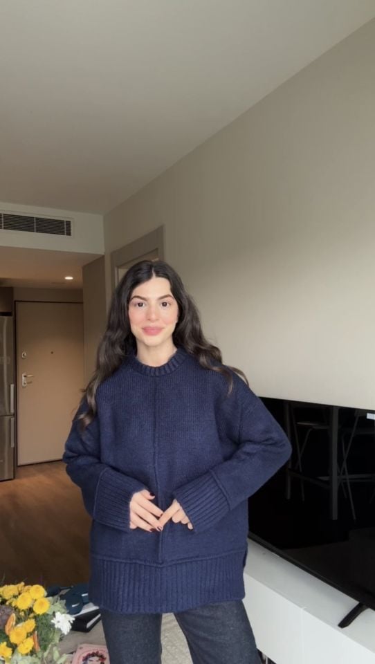 Ters dikiş detaylı tok dokulu lacivert kazak