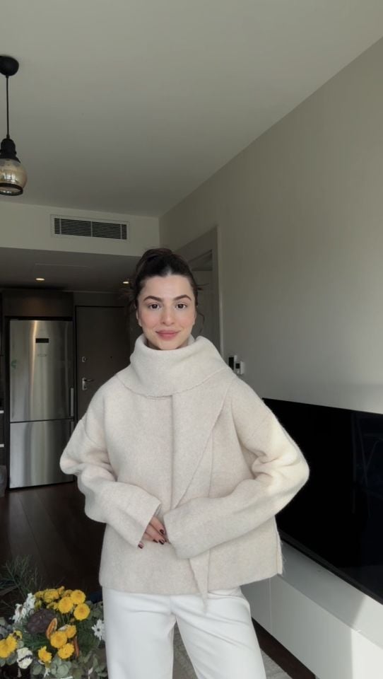 Şallı Ekru tok dokulu triko kazak