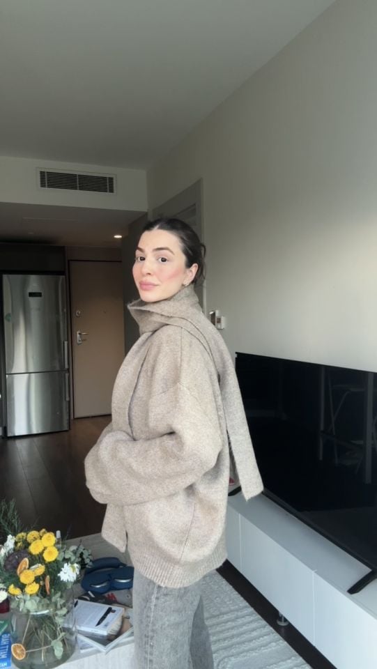 Bağımsız şallı vizon kazak