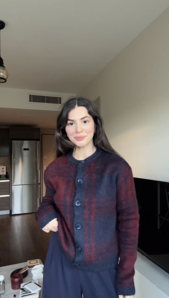 Bordo lacivert düğmeli hırka kazak