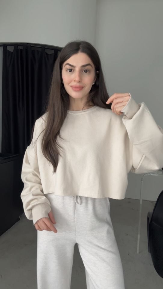 Orjinal marka krem renk parmak geçirmeli sweat