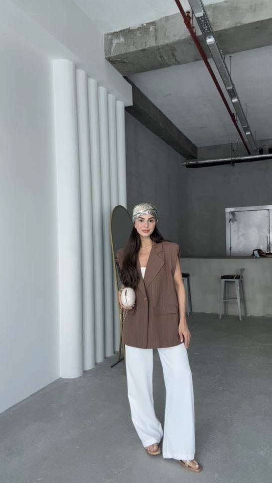 İçi astarlı vatkalı kemerli blazer yelek