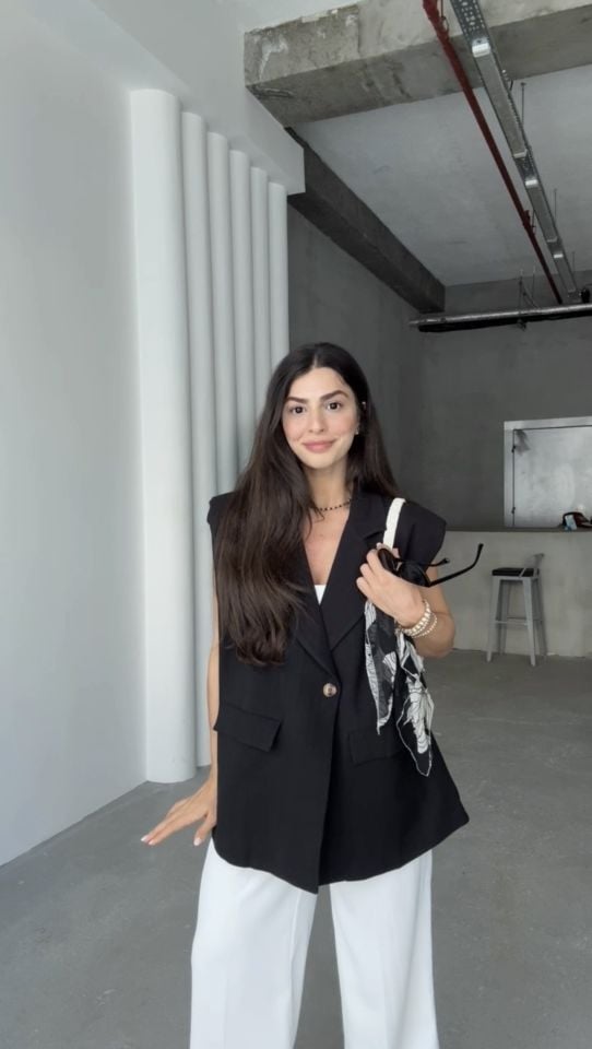 İçi astarlı vatkalı kemerli blazer yelek