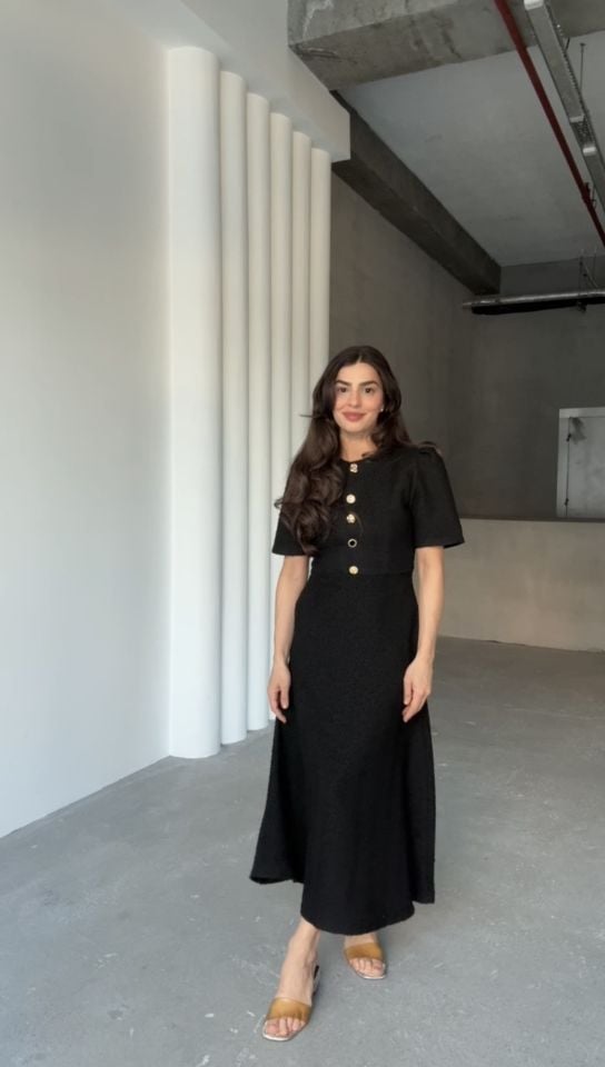 Tuvit kumaş premıum kalite düğme detaylı elbise