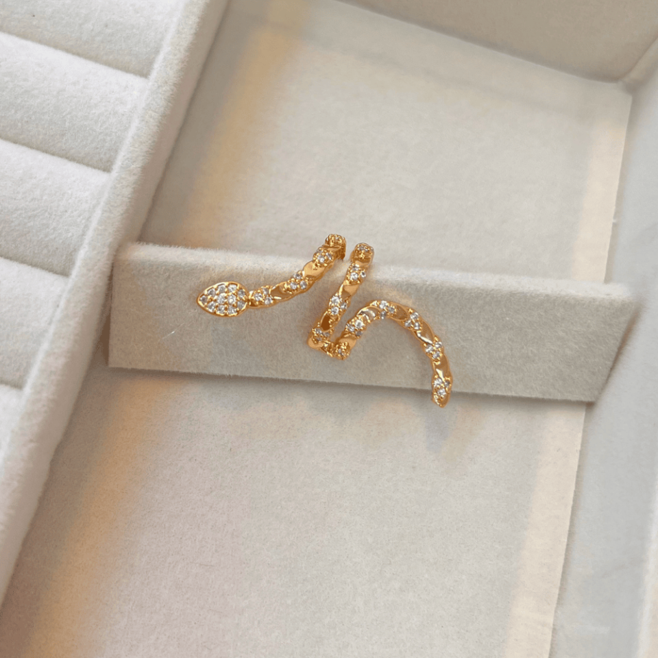 Gold Yılan Earcuff