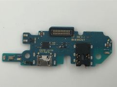 Samsung Galaxy A10 Şarj Board ve Aux Girişi (Orjinal Çıkma) 1