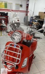 VESPA SİPERLİK ORTA BOY GTS 150-250-300- VESPA GTS 300 ÖN CAM 2022 KADAR UYUMLU