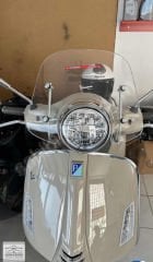 VESPA GTS ÖN CAM SEFFAF ANAHTARSIZLAR İÇİN 2023 MODEL