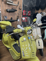 VESPA 946 BUNNY ÖN ÇAM SİPERLİK