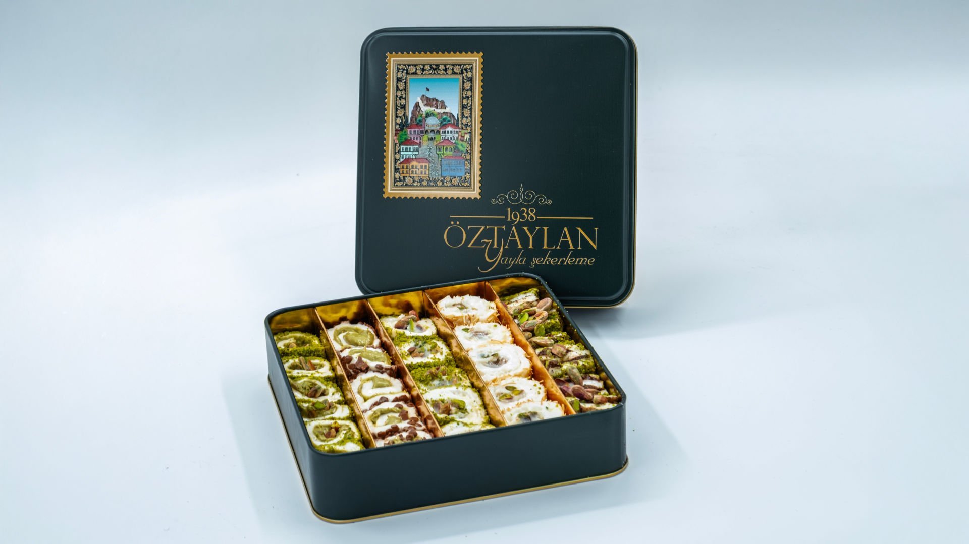 Antep Fıstıklı Premium Karışık (1 KG)