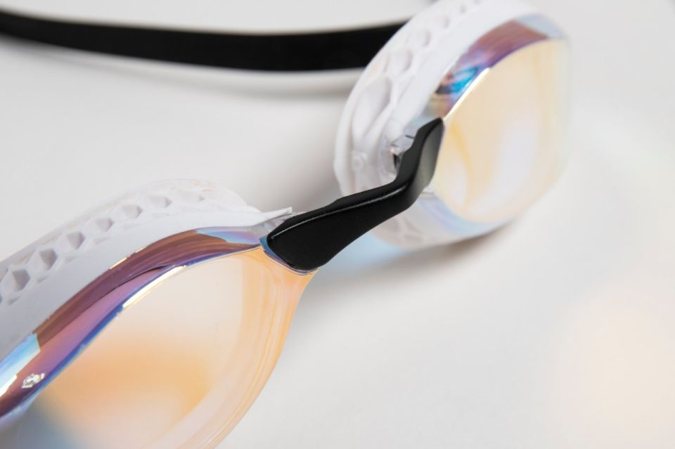 air-speed-mirror-arena-yuzme-gozlugu