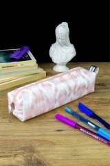 Kalem Kutusu Pastel Renk Pembe Yılan Desen Kare Tasarım Vegan Deri (Kalemlik ve Makyaj Çantası)