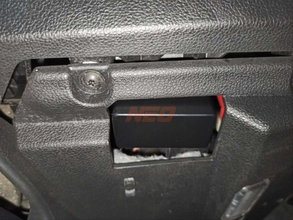 A4 2009-2016 IÇIN UYUMLU OTOMATİK CAM KAPATMA MODÜLÜ OBD