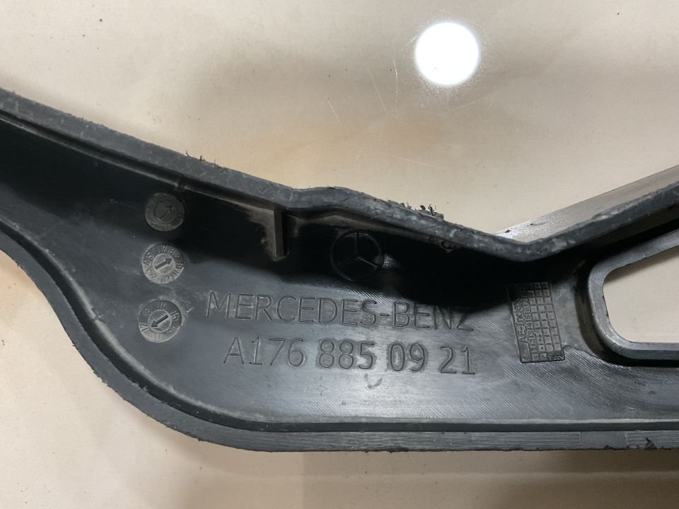 A1768850921 MERCEDES W176 176 A SAĞ ÖN TAMPON BRAKETİ ÇIKMA ORJINAL