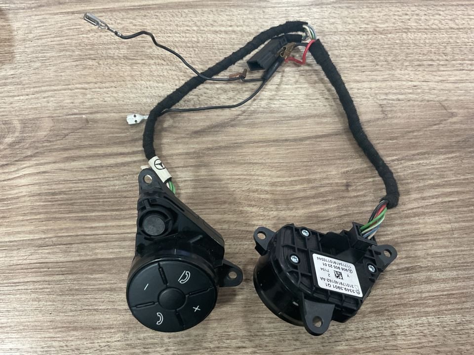 A9069052000 A9069052301 MERCEDES W906 SPRİNTER DÜĞMESİ SAĞ SOL ÇIKMA ORJİNAL