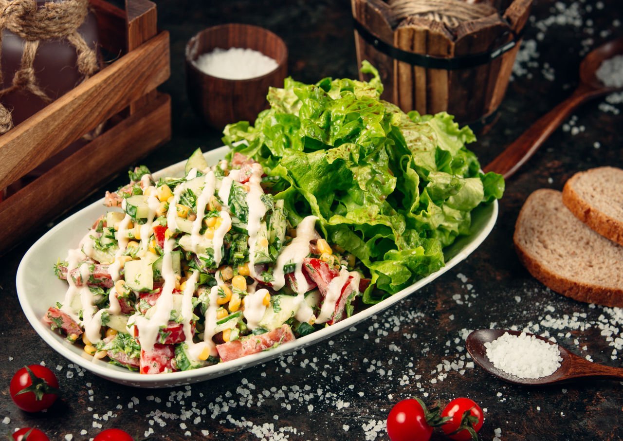 Sağlıklı ve Doyurucu Sezar Salata Tarifi