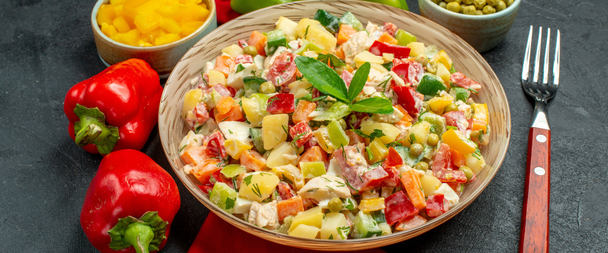 Nar Ekşili ve Sarımsak Soslu Patates Salatası Tarifi