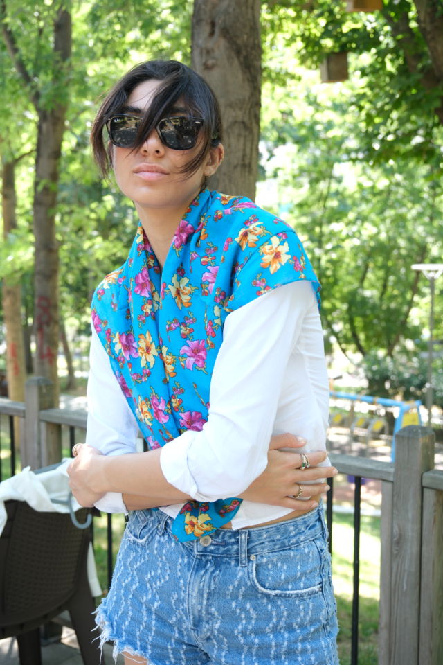 BLUE FLORAL SCARF