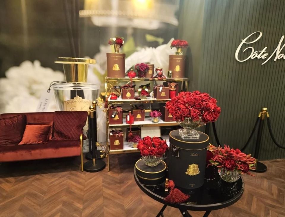 COTENOIRE LUXURY CENTERPIECE 37 GÜLLÜ KOKU BORDO