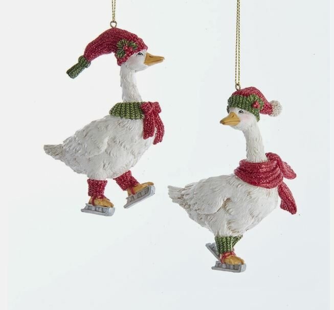 4''RESIN SKATING GEESE ORN 2/ASSTD
