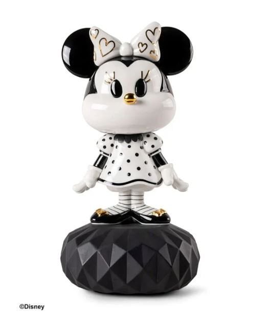 SİYAH BEYAZ MİNNİE HEYKELİ