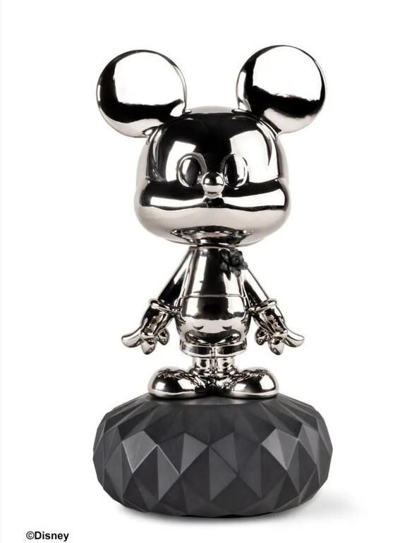 MİCKEY MOUSE PLATİN HEYKELİ
