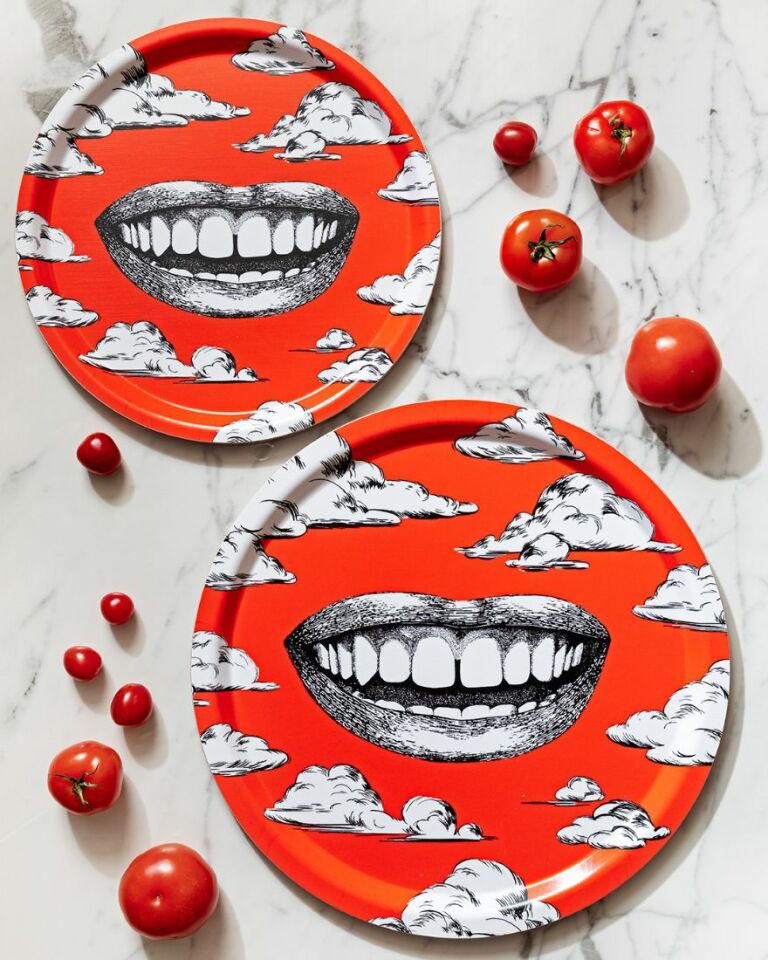 Fabulous Smile / red Tray  39cm
