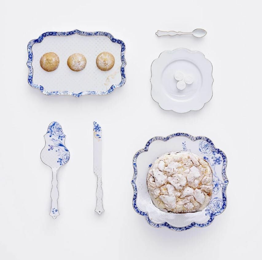 Mavi Beyaz Porselen Kek Standı 24 Cm Royal White Collection by Pip Studio