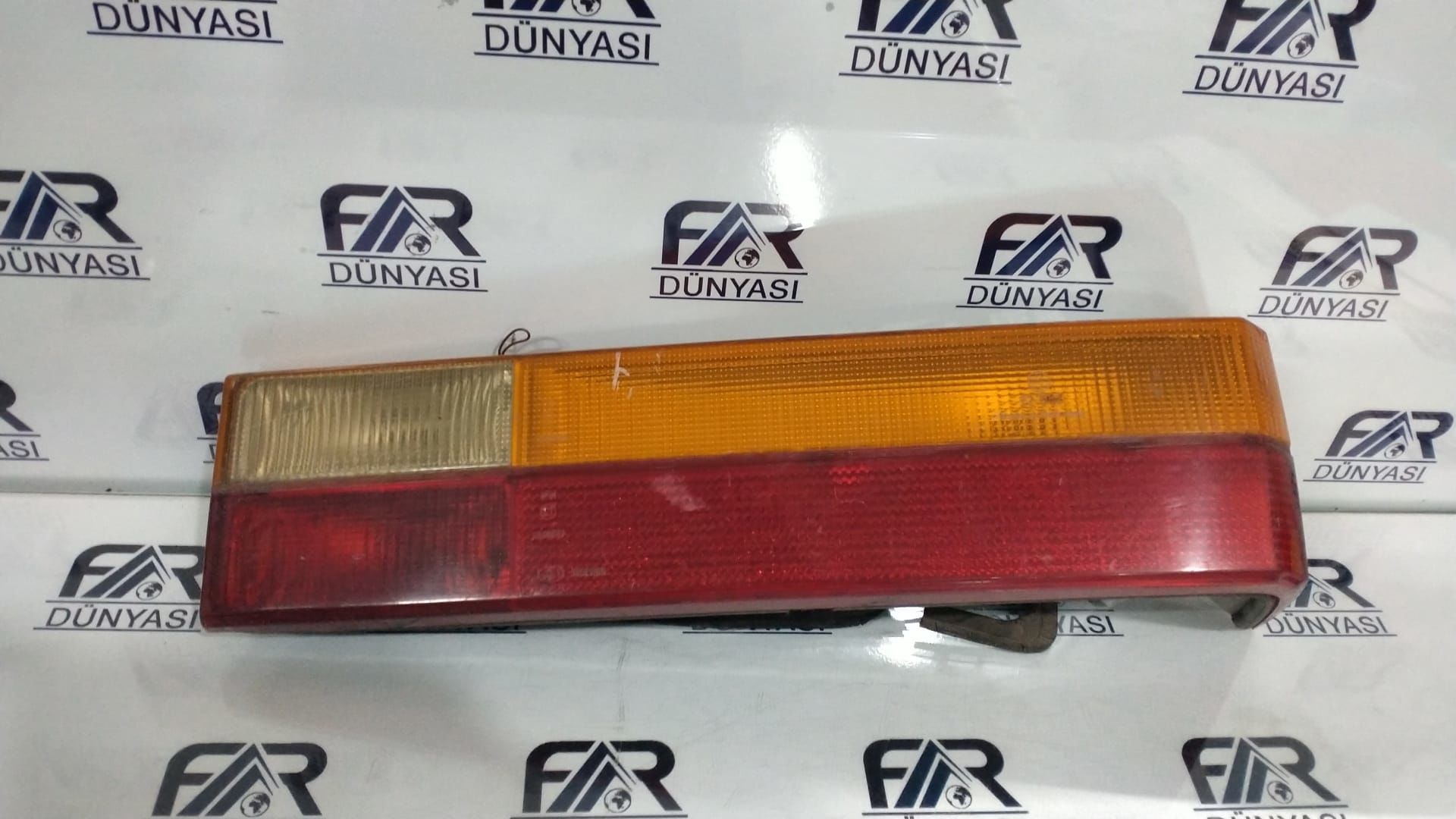 FORD GRANADA MK2 78-85 ORJ ÇIKMA SAĞ STOP LAMBASI 888051