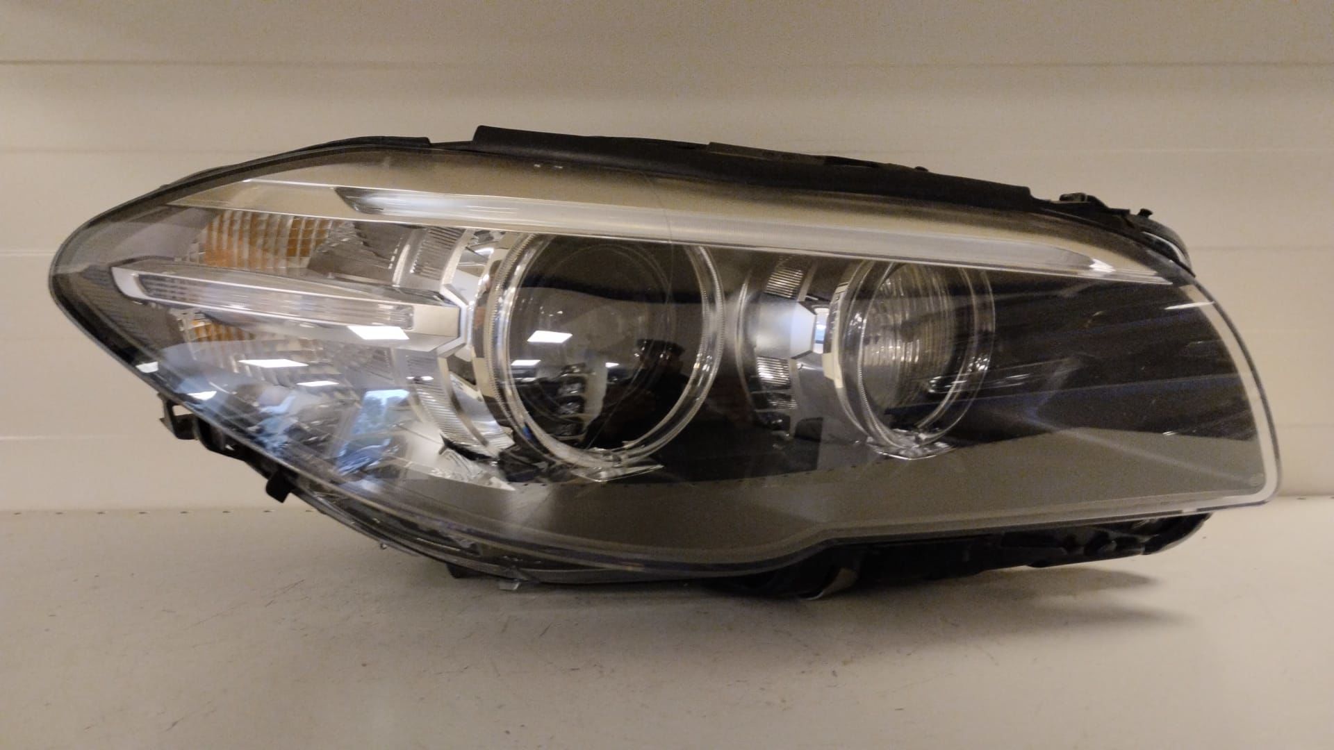 BMW 5 BI XENON ADAPTİF LED 2013-2016 ORJINAL ÇIKMA SAĞ FAR 1ZT01108762