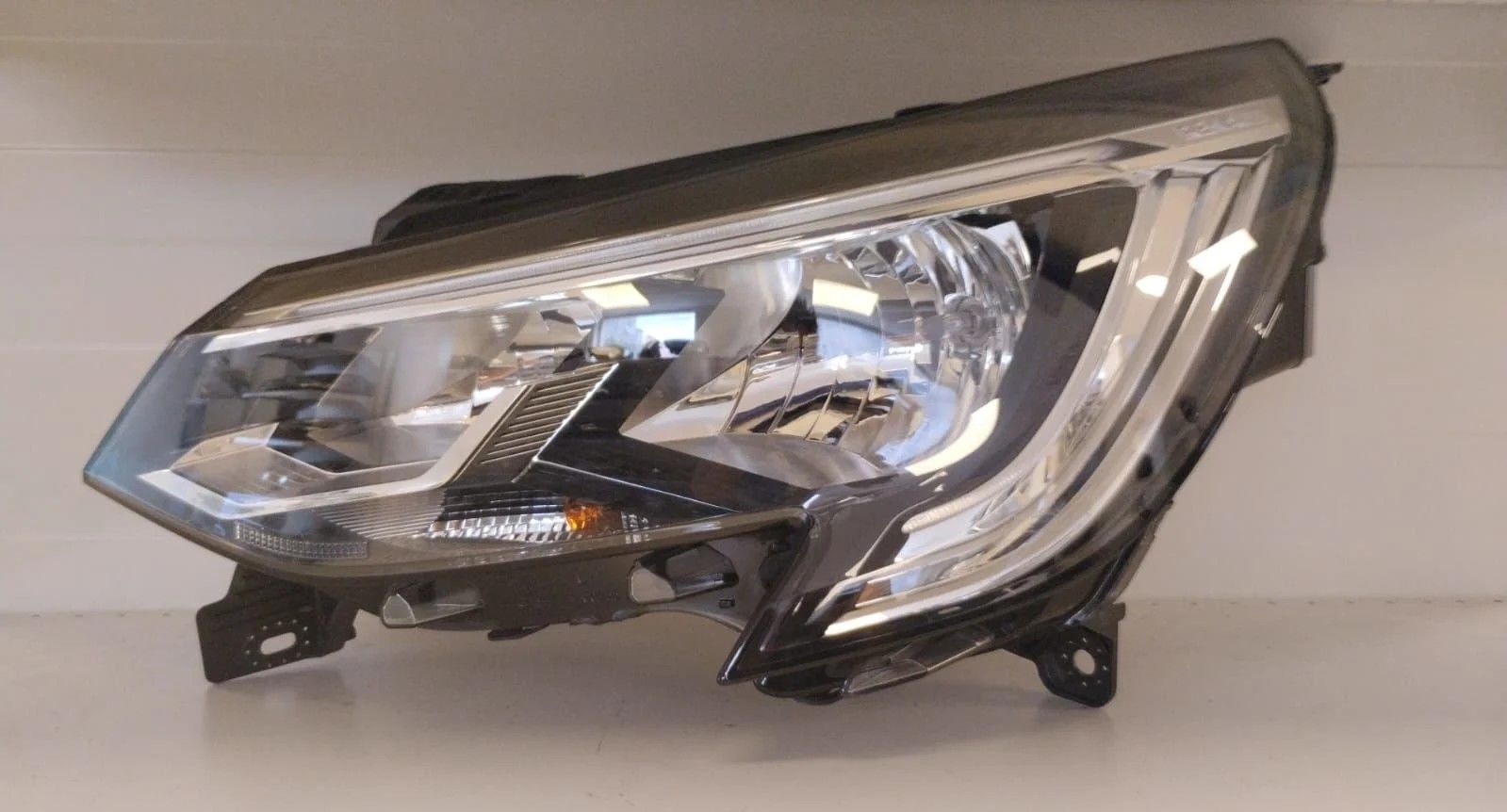 RENAULT TAILANT SOL FAR 20-24 ORIJINAL CIKMA 260604439R