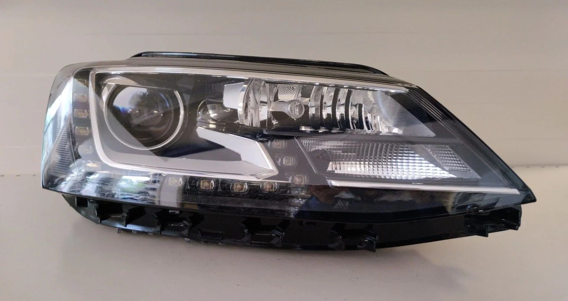 VOLKSWAGEN JETTA XENON LED SAG FAR 11-18 ORIJINAL CIKMA 5C7941752E 1ZS011192-02