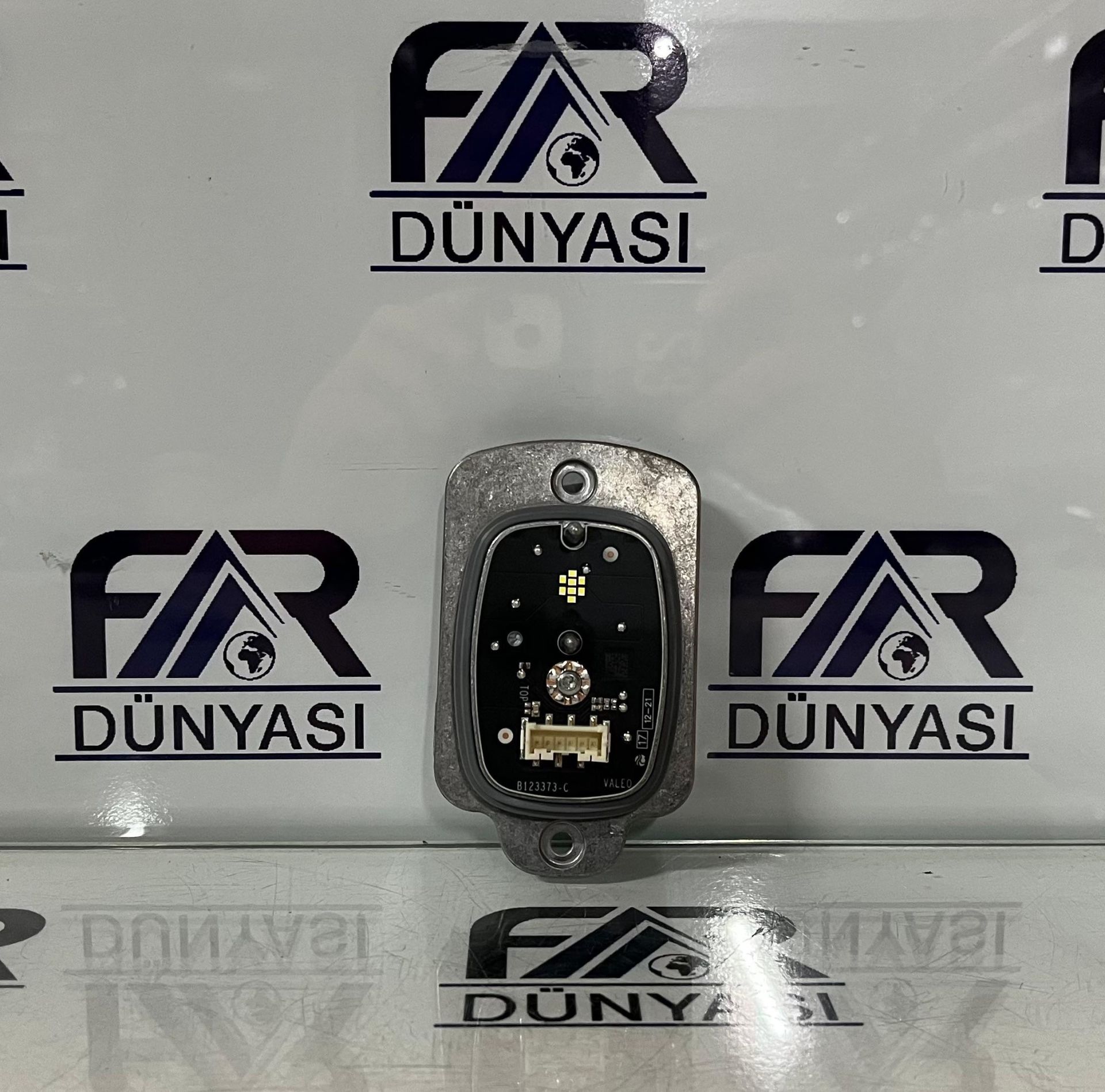 FORD KUGA XENON 20-25 FAR BEYNİ 90172002622