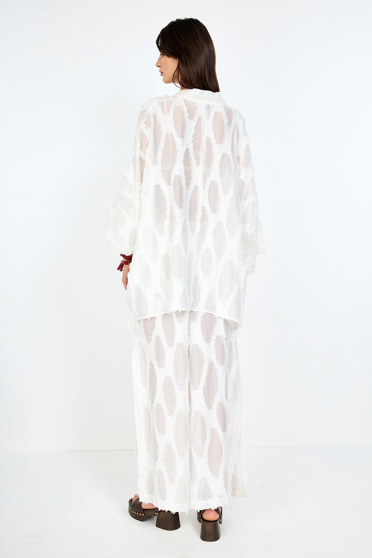 Beyaz Jakarlı Kaftan