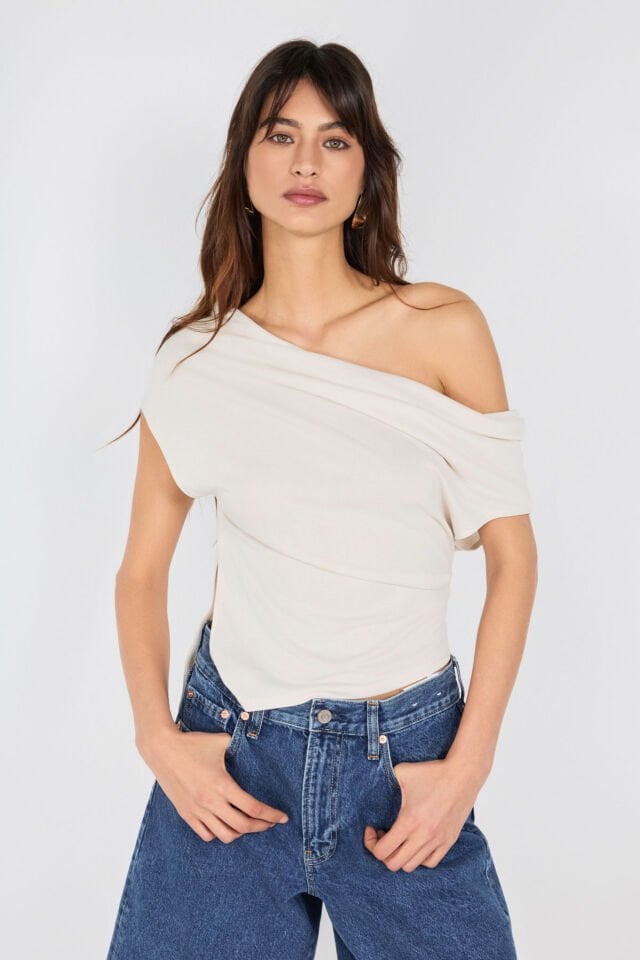Kayık Yaka Krem Top
