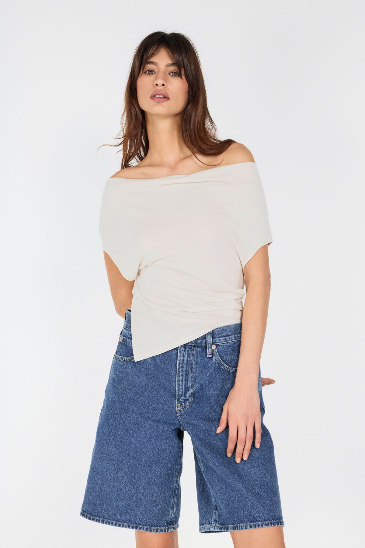 Kayık Yaka Krem Top