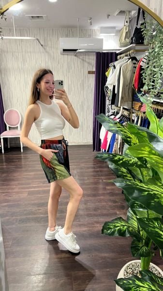 Renkli Bağlama Detaylı Rahat Kalıp Şort