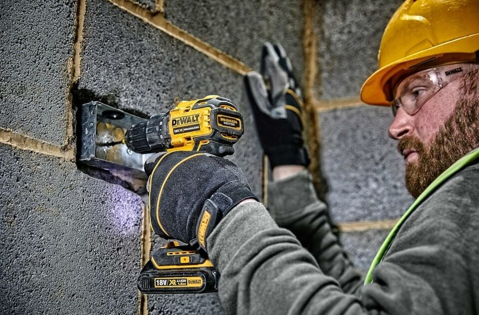 Dewalt 18V 2.0 Ah Li-Ion Kömürsüz Vidalama DCD708D2T