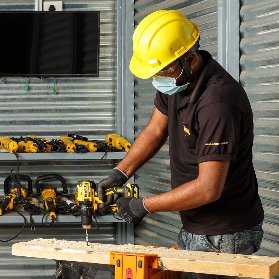 Dewalt 18V 1.5AH Li-İon Kömürsüz Darbesiz Vidalama / Matkap DCD777S2T