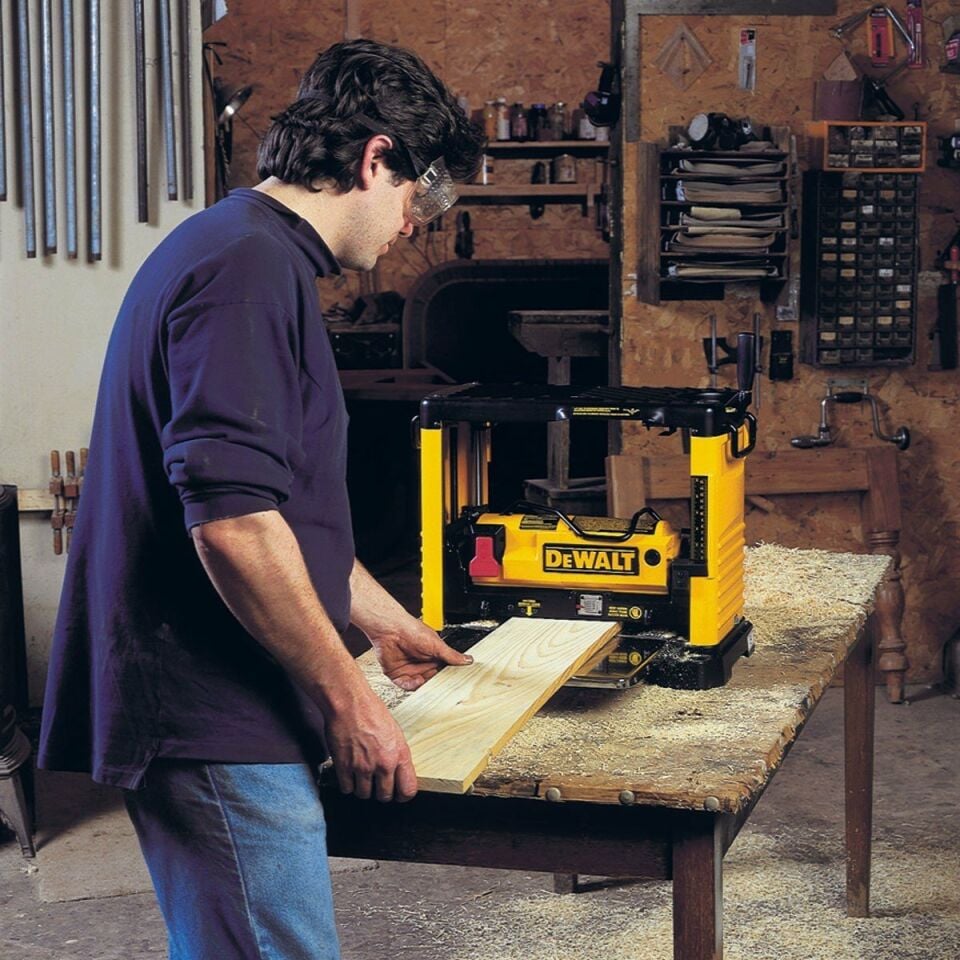 Dewalt 1800W 315mm Planya ve Kalınlık Makinesi DW733
