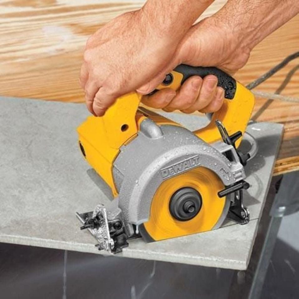 Dewalt 1300W 110mm Sulu Seramik Kesme Makinası DWC410