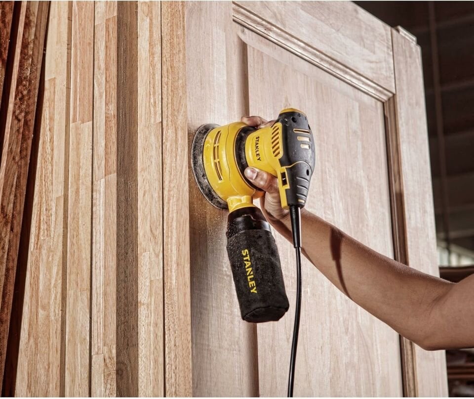 Stanley Eksantrik Zımpara Makinesi 300w 115mm SS30-TR