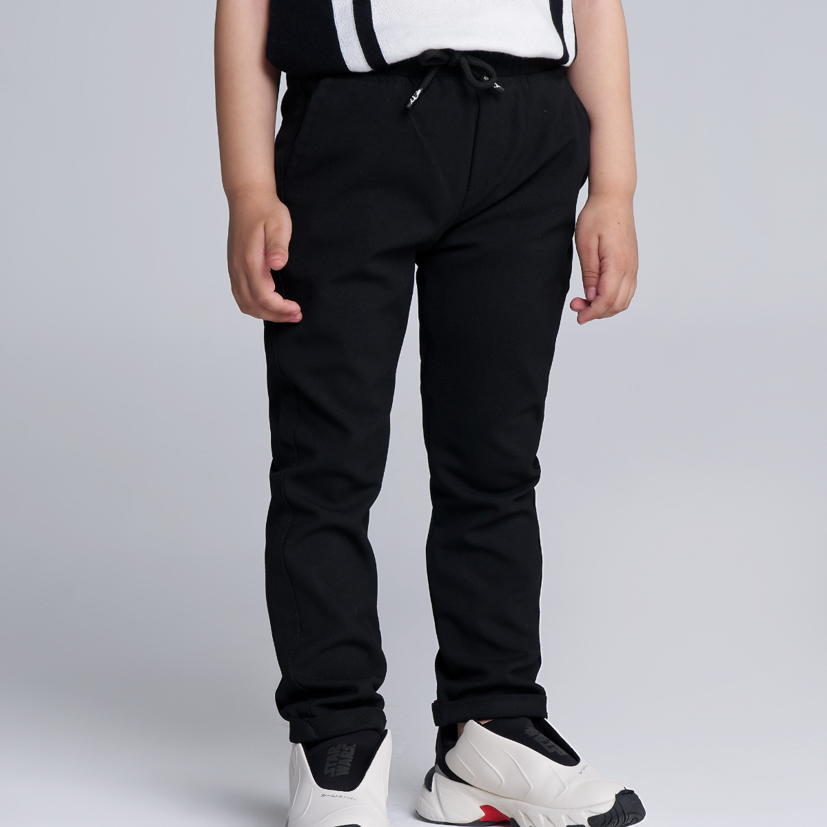 SİYAH JOGGER PANTOLON  YANDAN CEPLİ -BELİ LASTİKLİ-BAĞCIKLI
