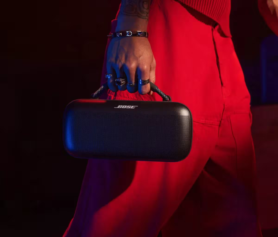 Bose SoundLink Max Portable Speaker Hoparlör (Bluetooth, Maks. 20 Saat Pil, Telefon Şarjı, Bose Uygulaması) - Black