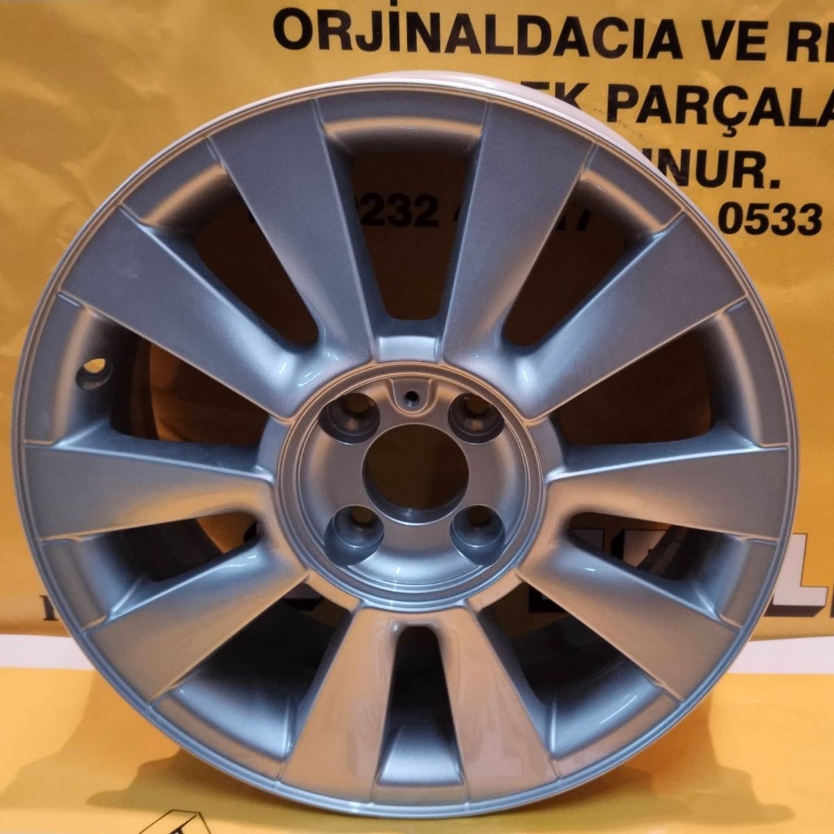 8200728415 Megan II 116 inç 4 Bijon Sıfır Orjınal Jant