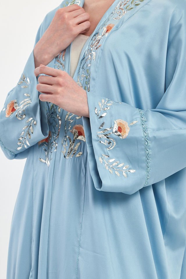 Abaya with Wire and Silk Embroidery on Luxury Silk Fabric