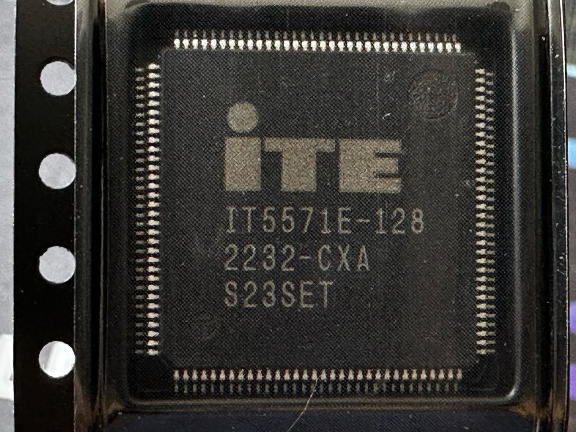 IT5571E 128 CXS/CXA IO CHIPSET SIFIR