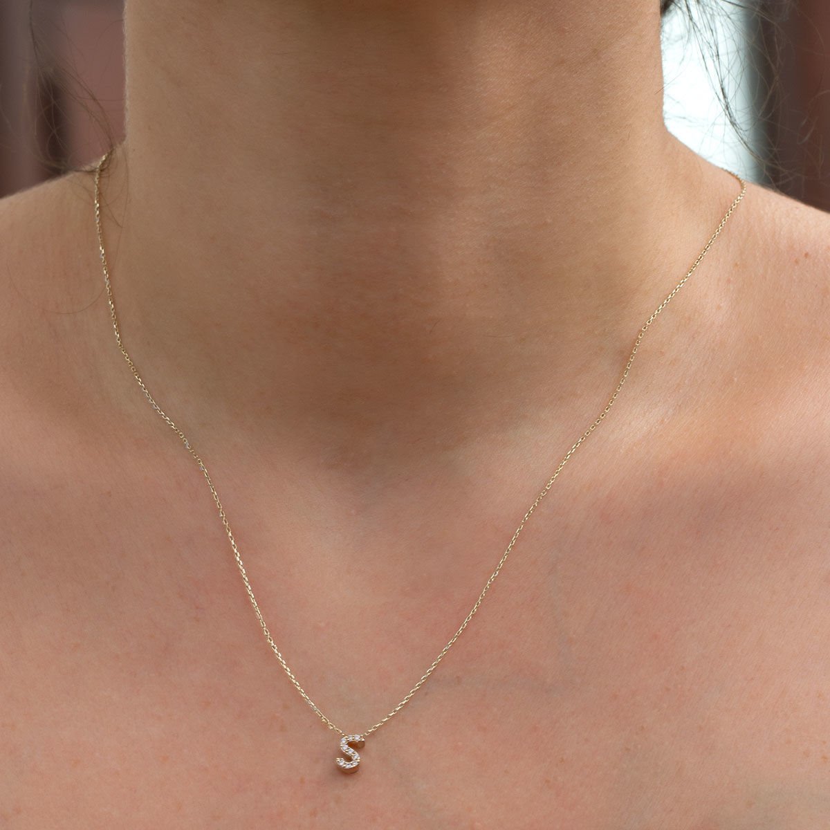 Altın Taşlı S Harfi Kolye