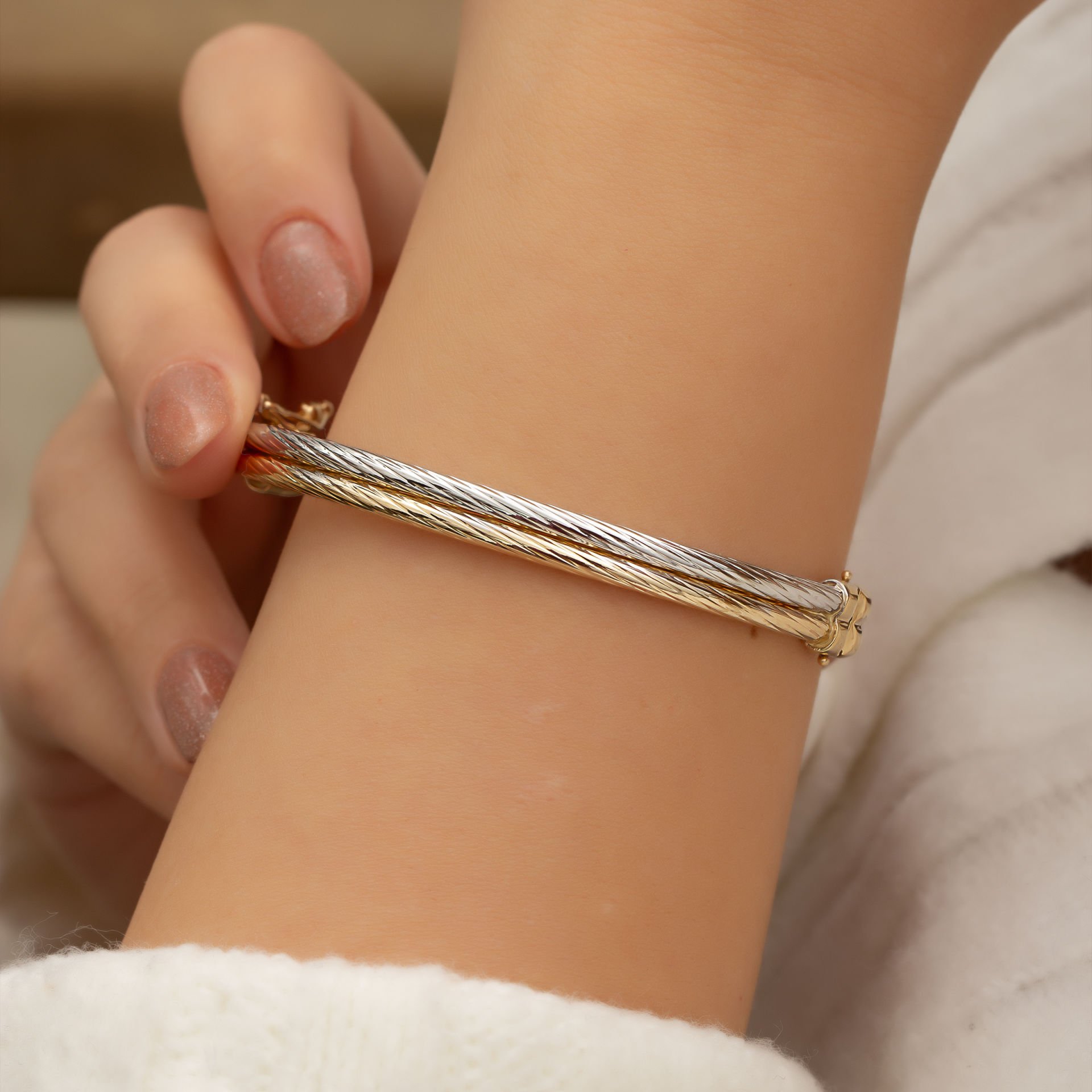 İki Renk Kelepçe Bileklik