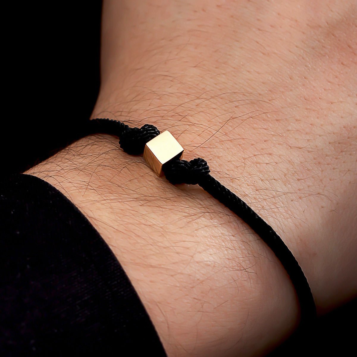 Altın Küp Bileklik B924610